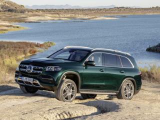 How to replace the car battery on a Mercedes-AMG GLS 