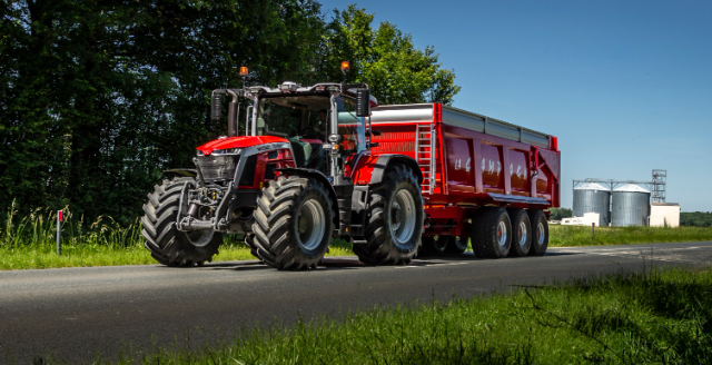 Massey Ferguson 8S