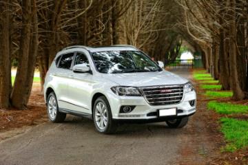 Which Haval H2 trim holds its value better?