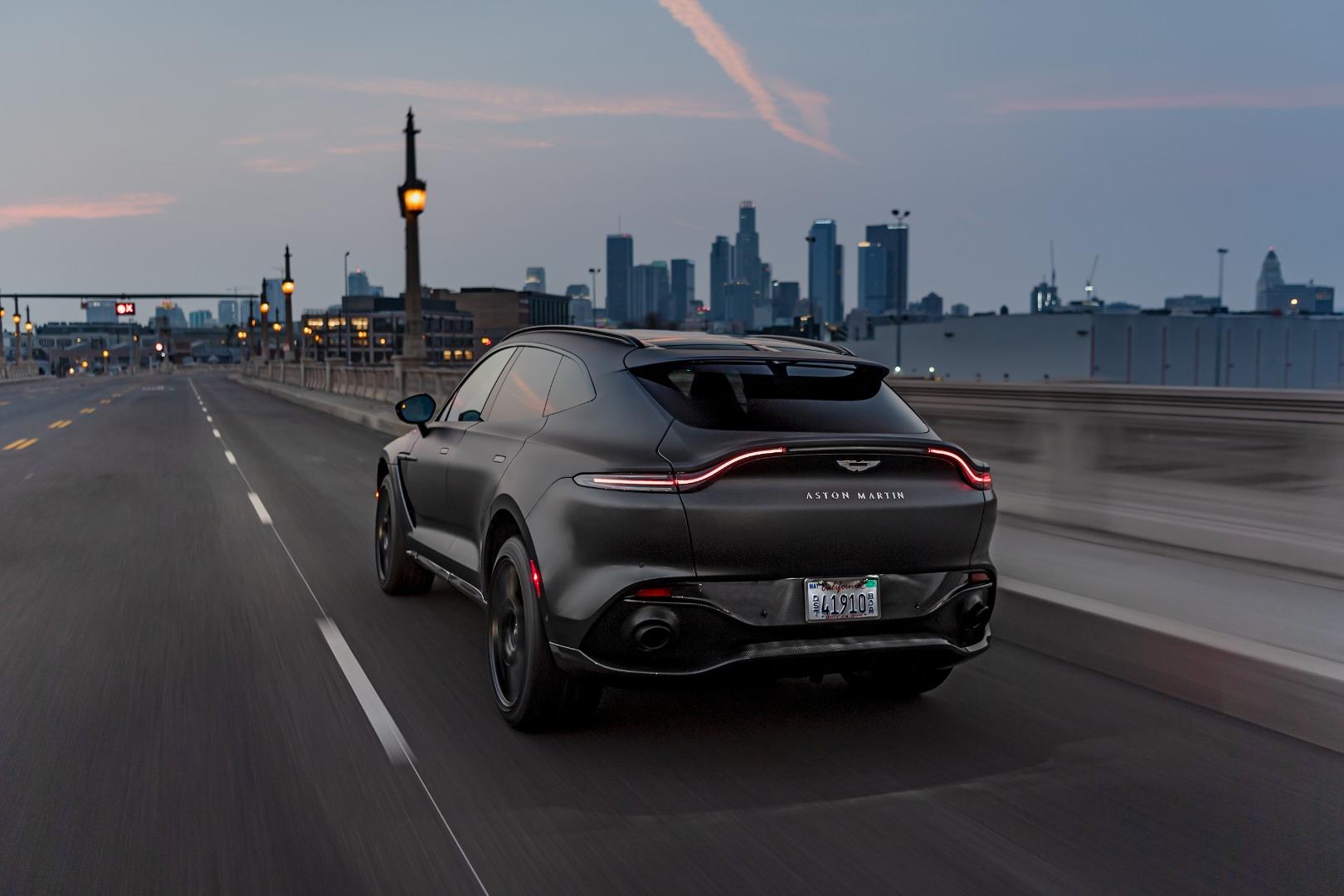 Aston Martin DBX
