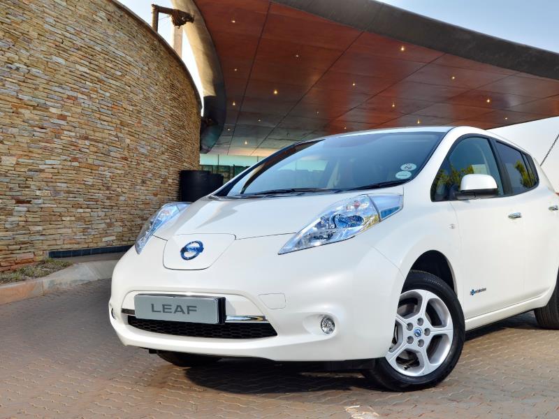 Top 3 Things You Need To Know About The Nissan LEAF - Buying A Car ...