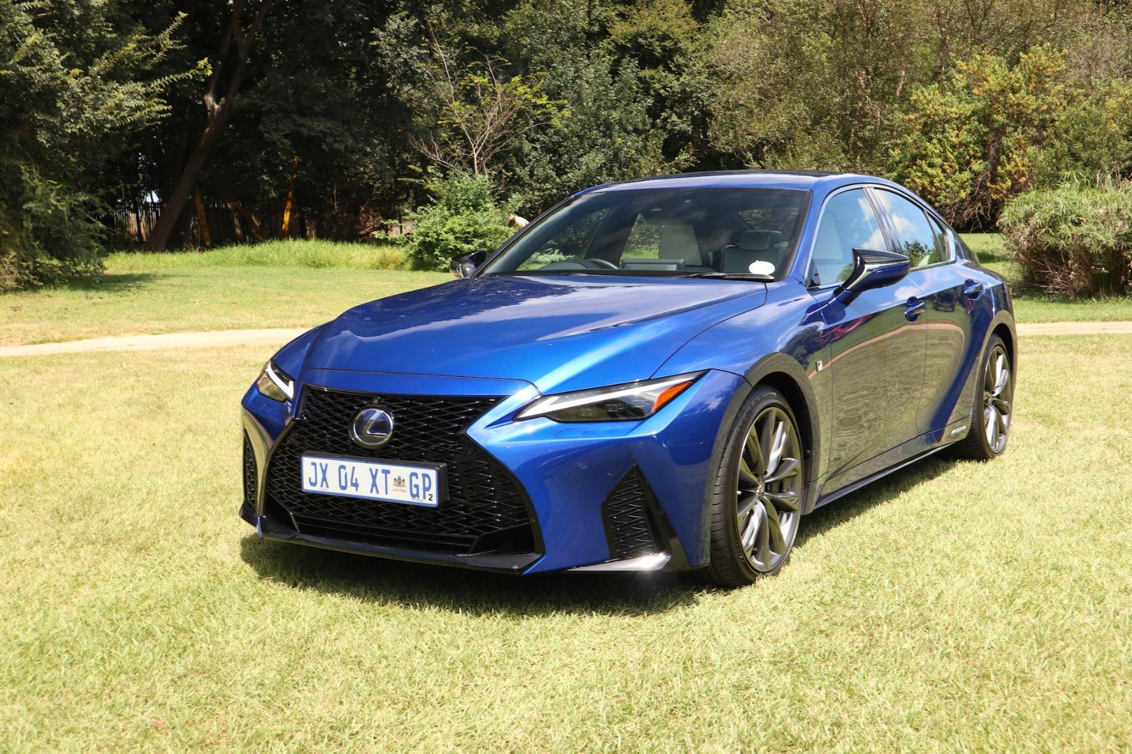 Lexus IS