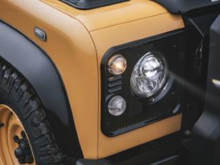 How to replace a lightbulb on a Land Rover Defender