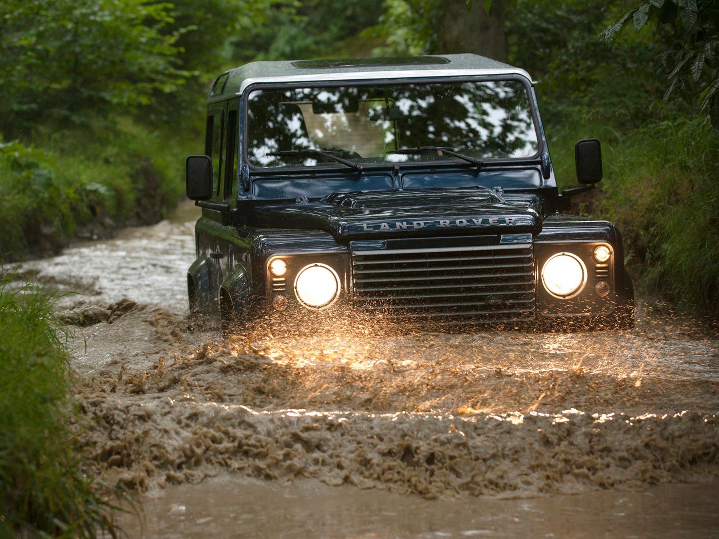 Land Rover Defender