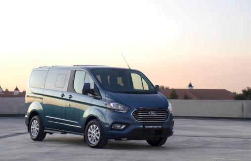 Which Ford Tourneo Custom trim depreciates the fastest?