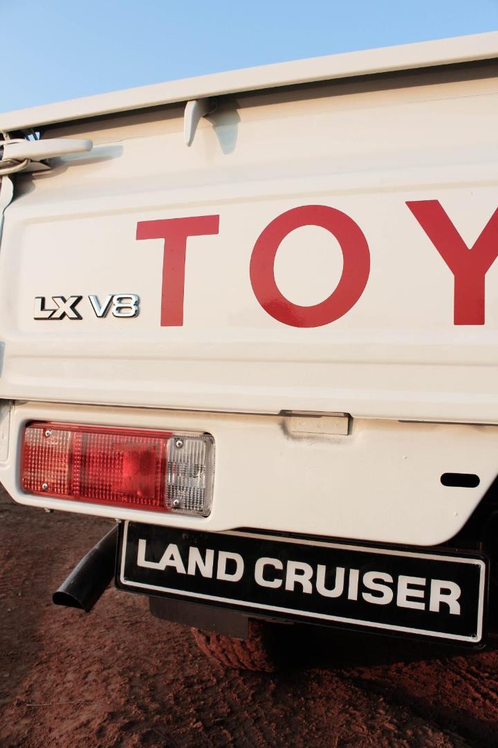 Toyota Land Cruiser 79