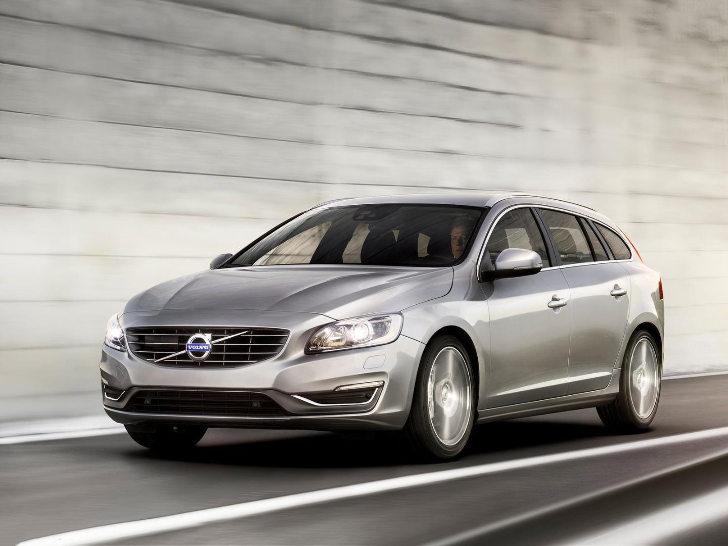 Volvo V60 test drive: make sure to check these features out. - Buying a ...