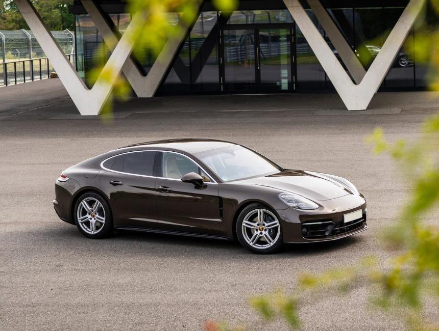 Porsche Panamera test drive: make sure to check these features out