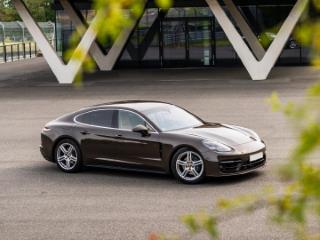 Porsche Panamera test drive: make sure to check these features out.