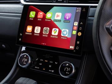 Apple CarPlay: What is It & How Does it Work?