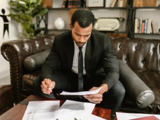 Buying a car from a private seller: paperwork explained