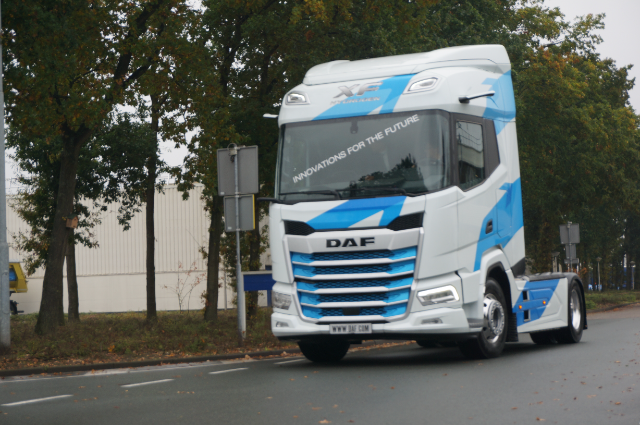 2024 DAF XF H2 Fuell Cell Tractor Truck IAA Transportation 2022 Hannover  Messe 