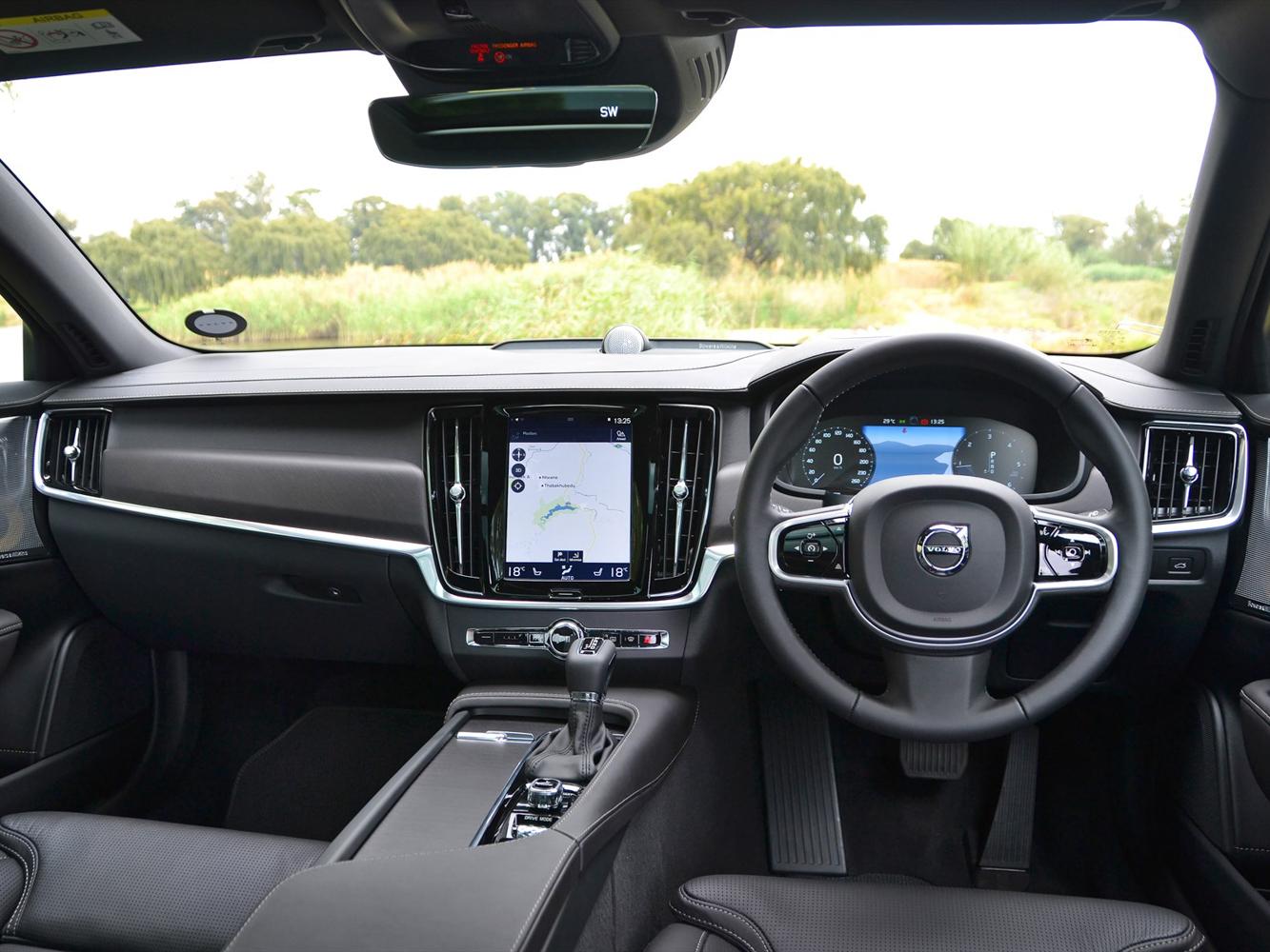 Volvo V90 Cross Country