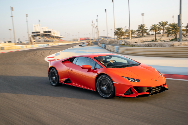 Are Lamborghinis expensive to repair? - Buying a Car - AutoTrader