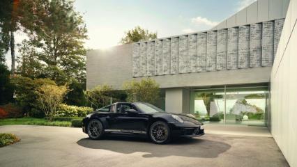 Porsche 911 colour and price guide