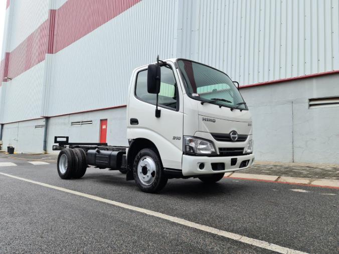 Hino 200-310