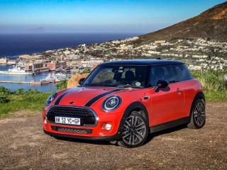 How to top up screen wash on a MINI Hatch