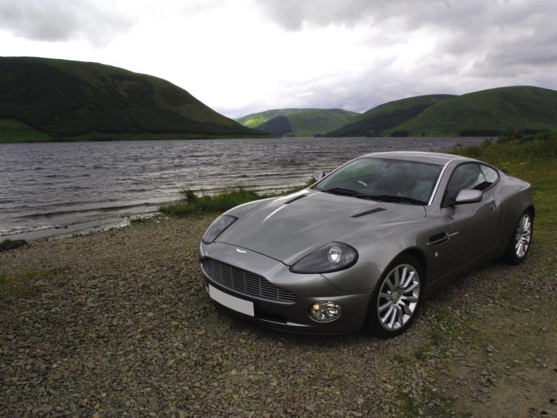 Aston Martin Vanquish