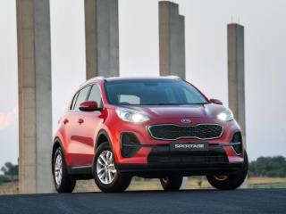 How to replace the car battery on a Kia Sportage