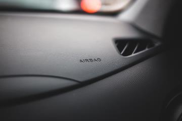 Can airbags deploy randomly?