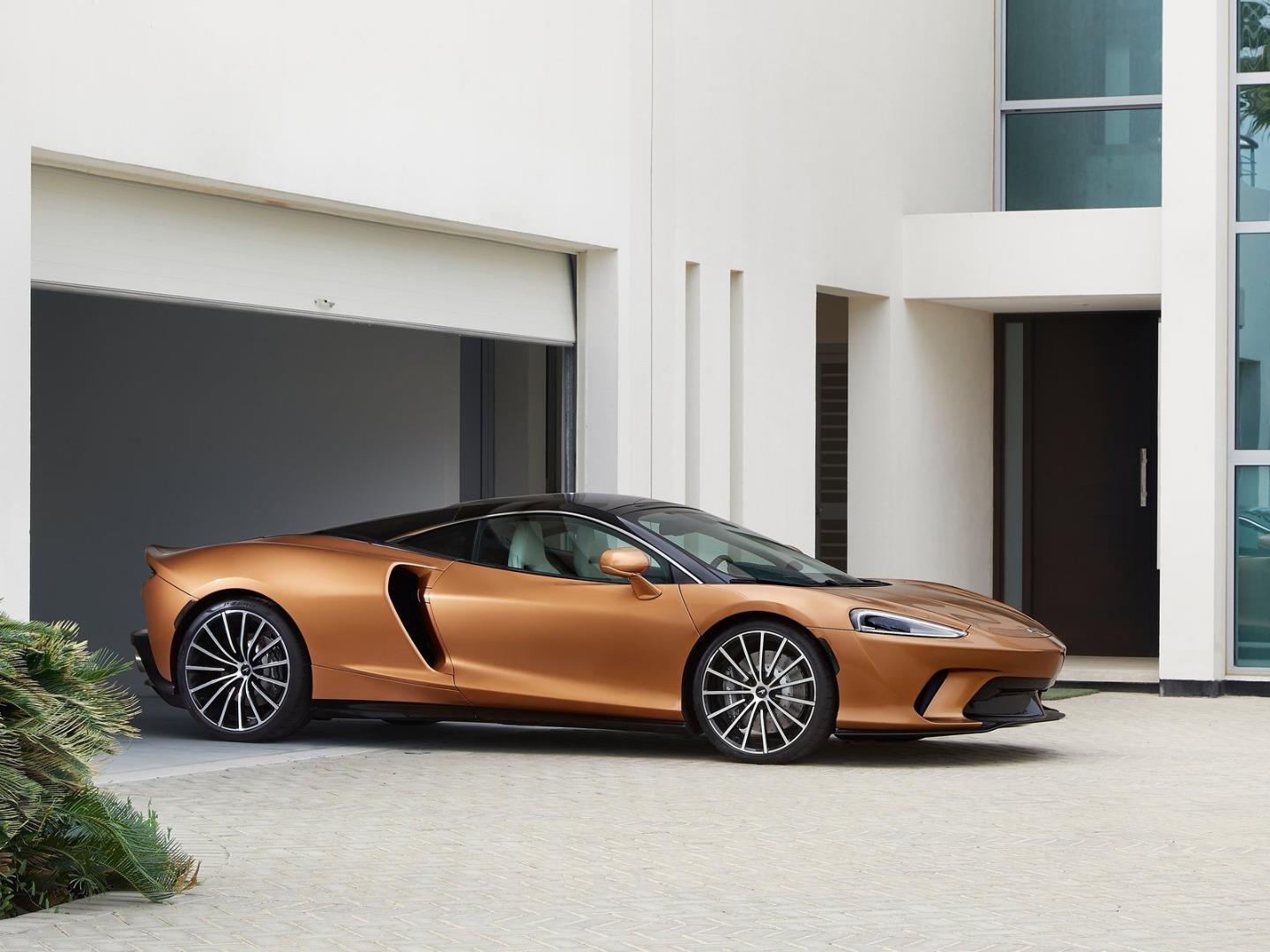 McLaren GT