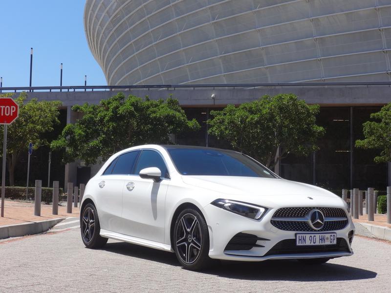 How to replace windshield wipers on a Mercedes-Benz A-Class - Car ...