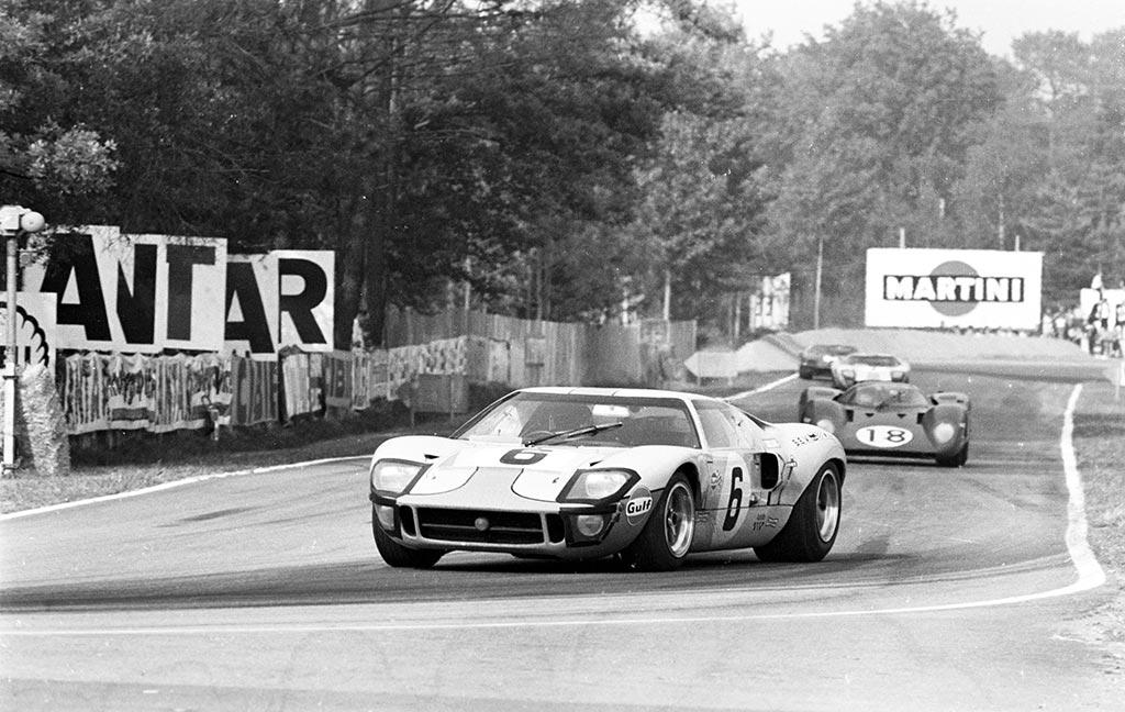 Ford GT