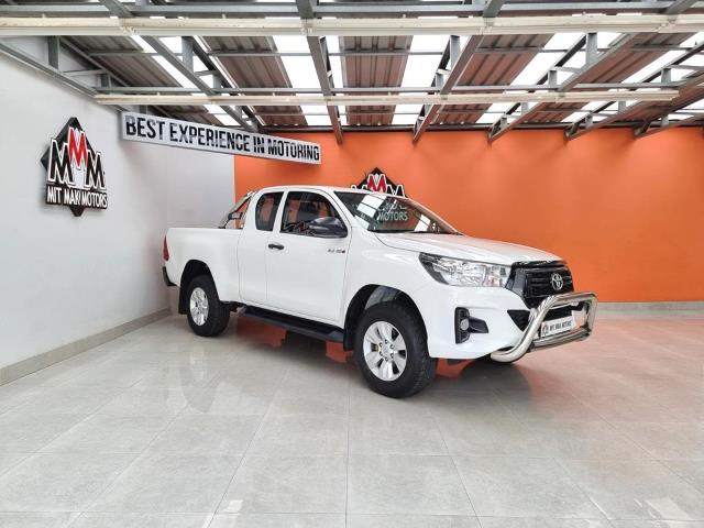 Toyota Hilux extended cabs for sale in South Africa - AutoTrader