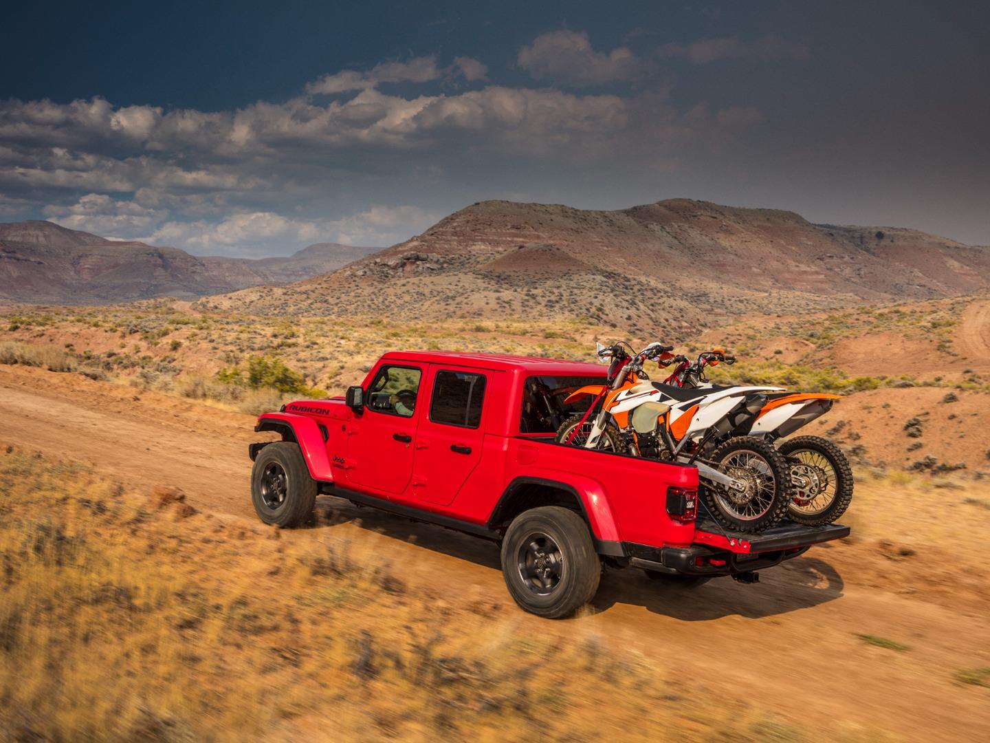 Jeep Gladiator vs Toyota Land Cruiser vs Ford Raptor: Which one has the ...