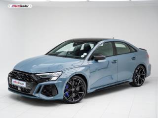 How many seats are there in the Audi RS3 Sedan?