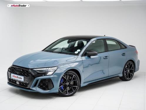 How many seats are there in the Audi RS3 Sedan?