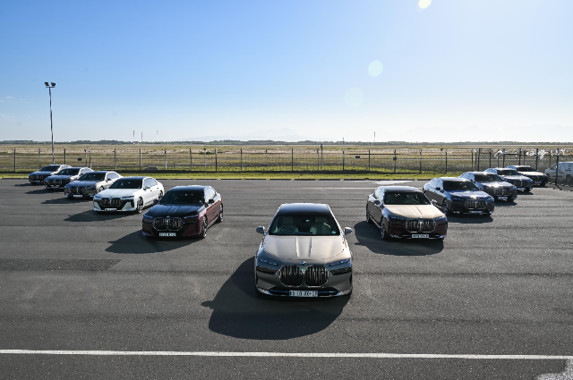 2023 BMW i7: Choosing the Right Trim - Autotrader