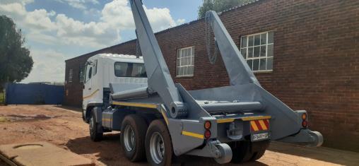 2011 Mitsubishi FUSO FV26:310 for sale