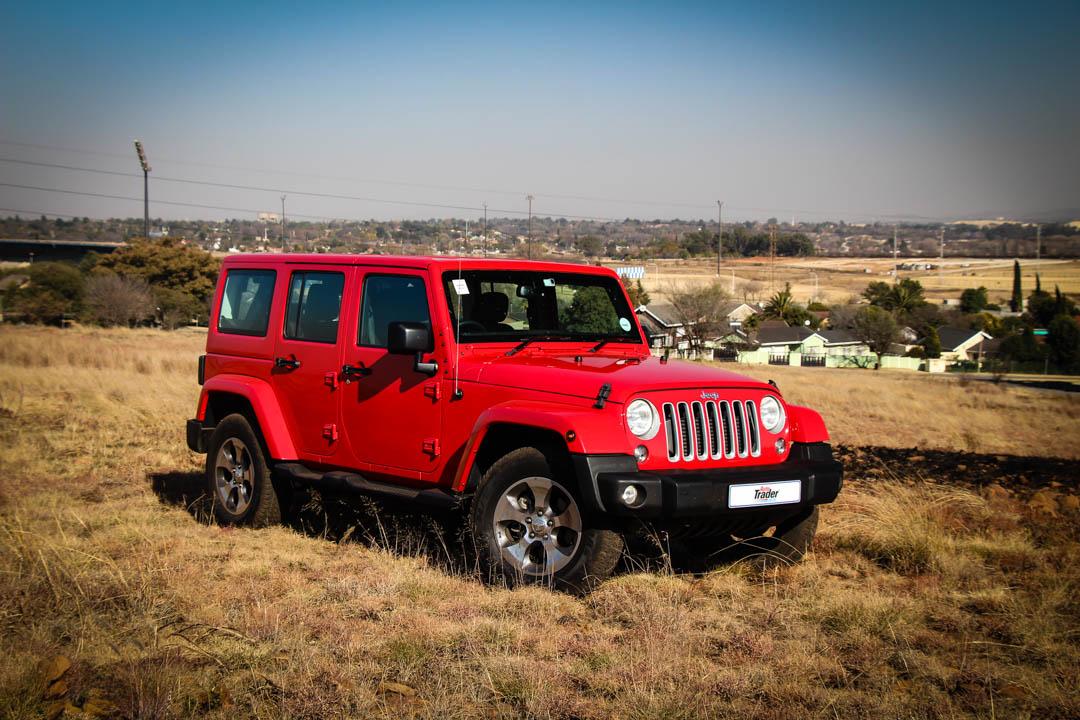 Jeep Wrangler Unlimited  Sahara – Urban Commando - Expert Jeep  Wrangler Car Reviews - AutoTrader