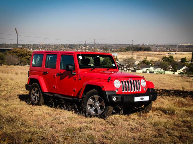Jeep Wrangler Unlimited  Sahara – Urban Commando - Expert Jeep  Wrangler Car Reviews - AutoTrader