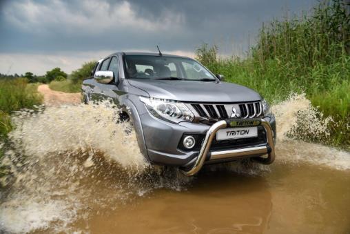 Mitsubishi Triton and Fiat Fullback: Bakkie-brethren battle it out