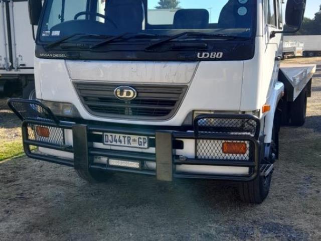Nissan UD 80 rollback 4 Ton Truck Centre