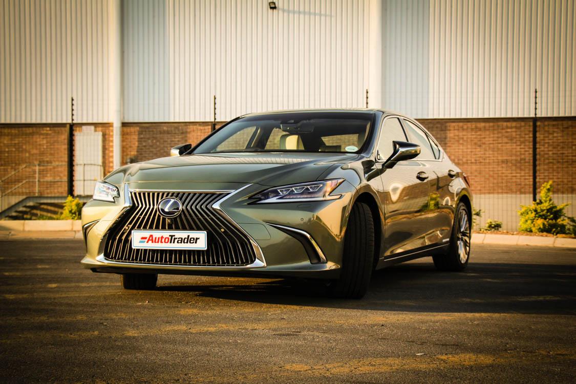 Lexus ES