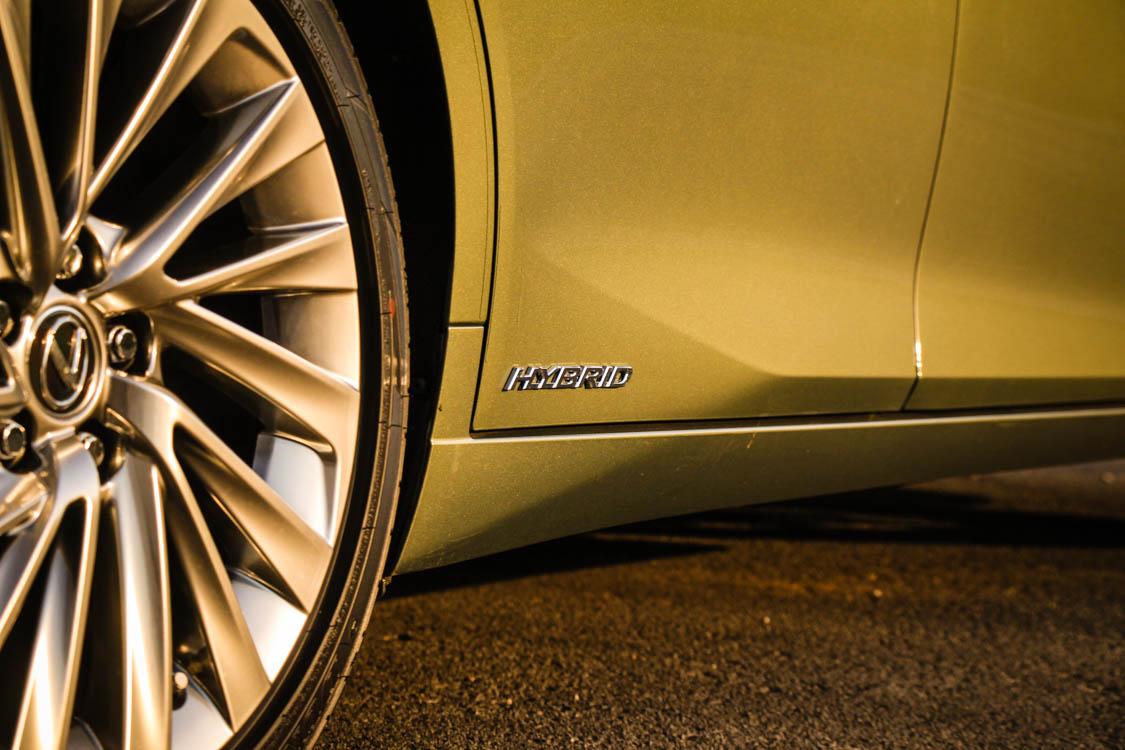 Lexus ES