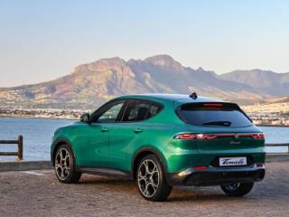 Does the Alfa Romeo Tonale have a sunroof?