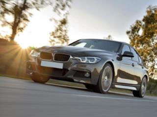 How to replace a BMW 3 Series car battery