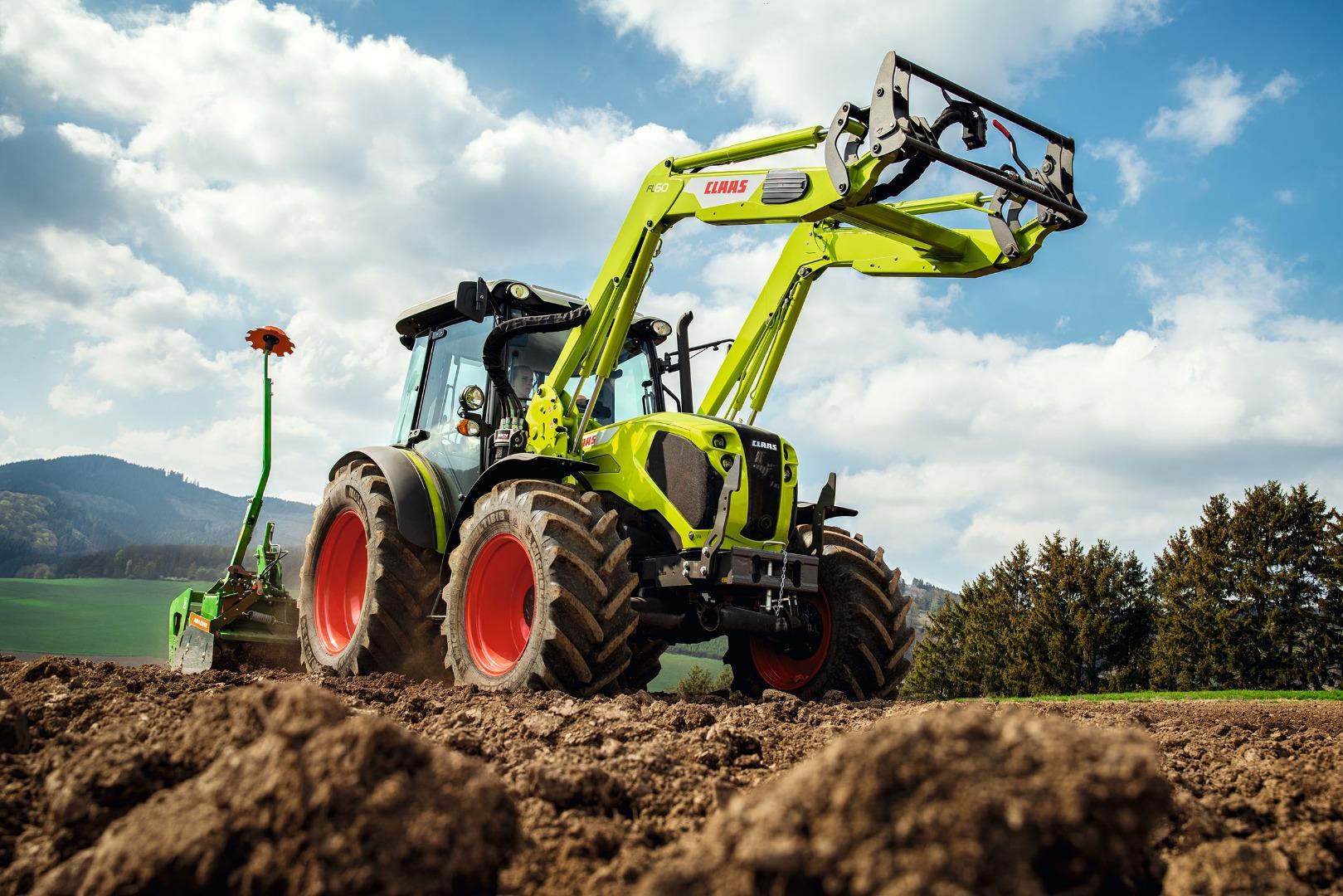 2024 Tractor of the Year finalist The CLAAS AXOS Agriculture News