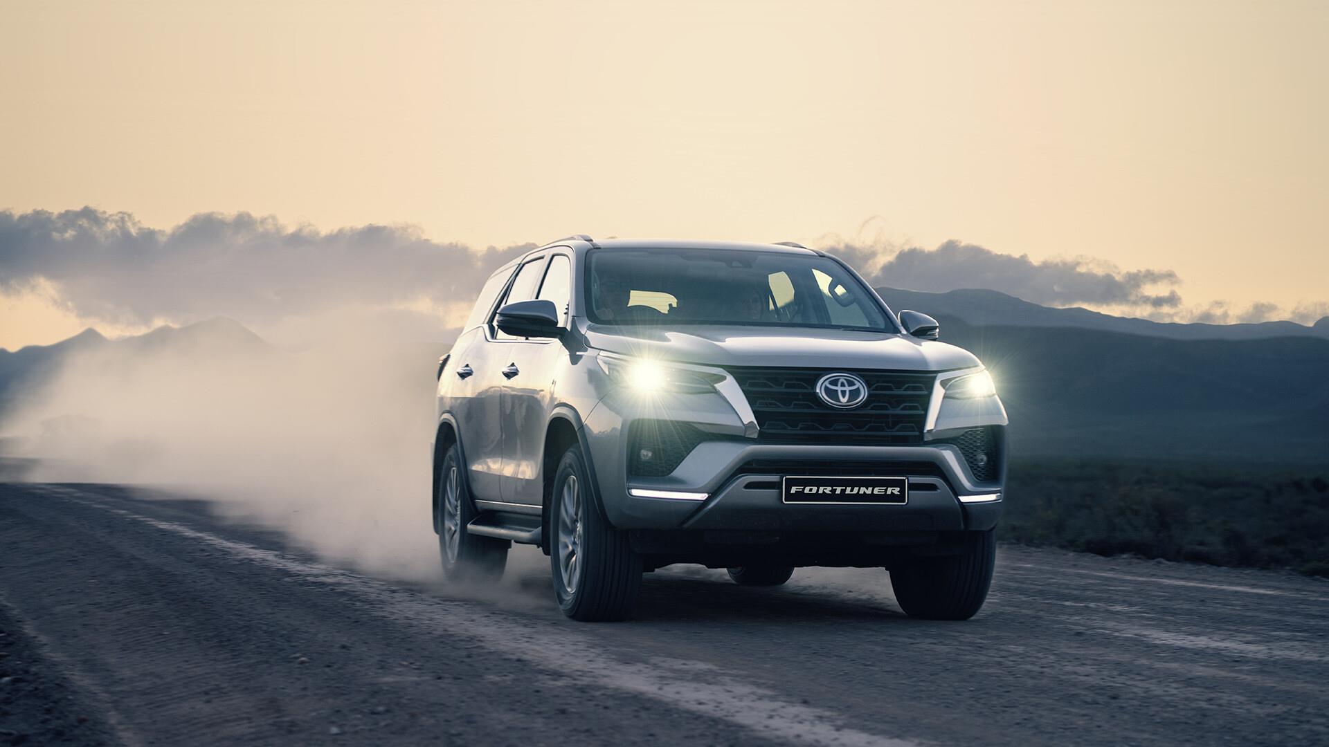 Which Toyota Fortuner model retains its value best? - Buying a Car - AutoTrader