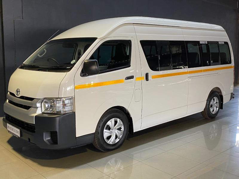 Toyota van best sale 16 seater