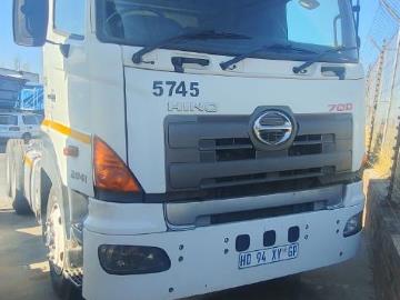 Hino 700 Series 2841 for sale in Randburg - ID: 27658798 - AutoTrader