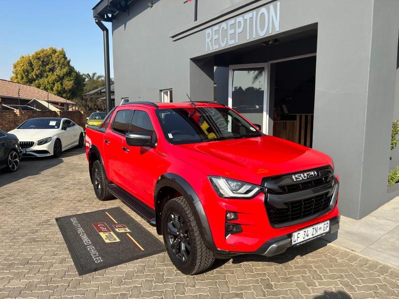 Isuzu DMax 3.0TD Double Cab VCross for sale in Boksburg ID