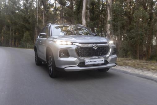 Does the Suzuki Grand Vitara have heated seats?