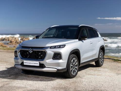 How many seats are there in the Suzuki Grand Vitara?