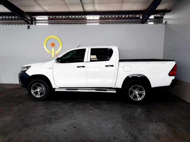 Toyota Hilux 2.7 Double Cab S I Cars