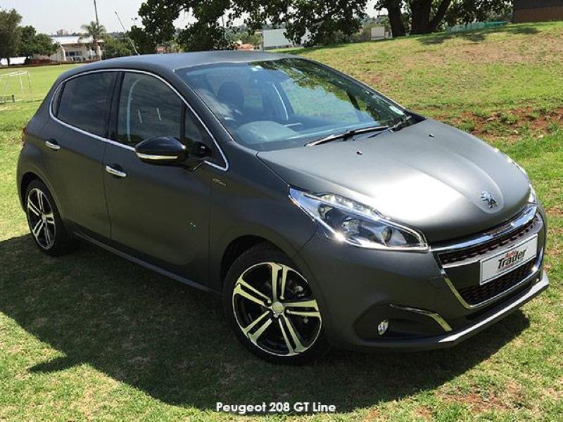 Relatieve grootte Humanistisch Indringing Has the Peugeot 208 GT Line hit the sporty sparkle spot? - Expert Peugeot  208 Car Reviews - AutoTrader